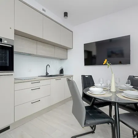 Modern Apartment With Balcony And Parking By Noclegi Renters Mielno  Exterior photo