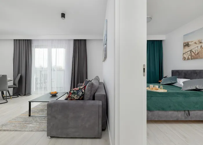 Modern Apartment With Balcony And Parking By Noclegi Renters
