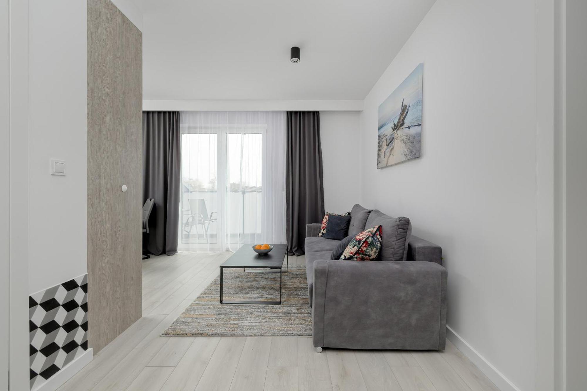 Apartment Modern With Balcony And Parking By Renters